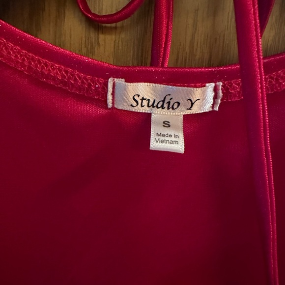 Studio Y Top - Picture 4 of 4